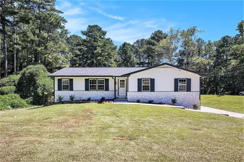 1176 Golden Cir SW, Lilburn, GA 30047