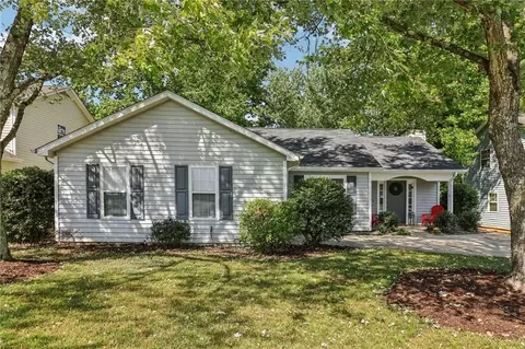 1607 Cobbs Creek Ln, Decatur, GA 30032