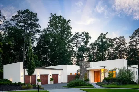 1572 Clifton Rdg, Atlanta, GA 30307
