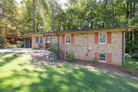 166 Hurt Dr SE, Smyrna, GA 30082