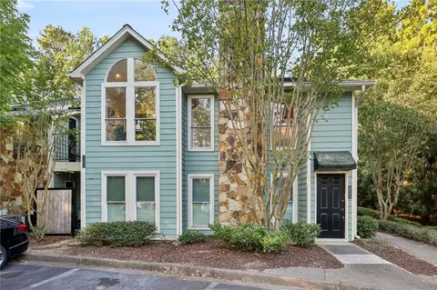 2005 Canyon Point Cir, Roswell, GA 30076