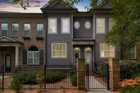 Exterior - 2442 Gatebury Cir, Chamblee, GA 30341 photo 2 of 10