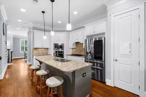 Kitchen - 2442 Gatebury Cir, Chamblee, GA 30341 photo 6 of 9
