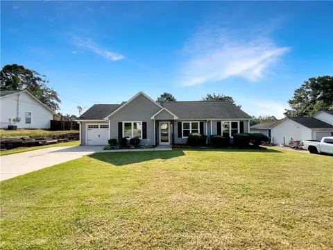 6154 Lauren Ln, Rex, GA 30273