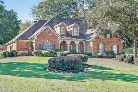 236 Reece Dr, Hoschton, GA 30548