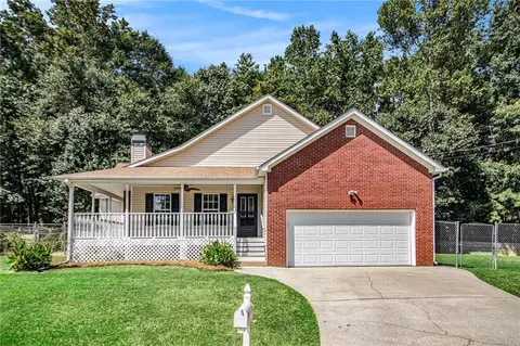 256 Hunt Club Cir, Temple, GA 30179