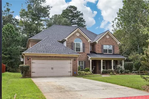 2802 Village Park Dr E, Ellenwood, GA 30294