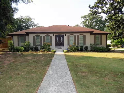 203 Angla Dr SE, Smyrna, GA 30082