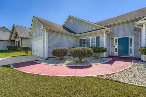 231 Summergate Ln, Villa Rica, GA 30180