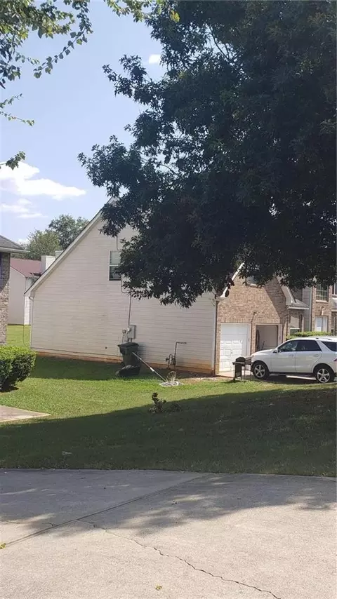 9498 Creekside Rd, Jonesboro, GA 30236