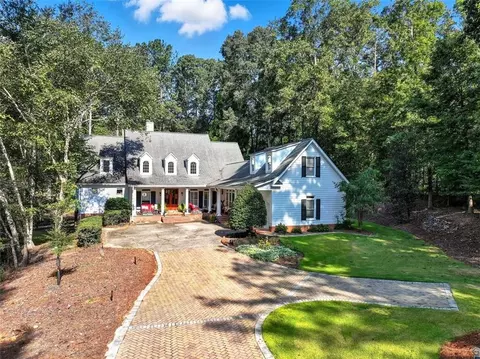 1835 Highgrove Club Dr, Alpharetta, GA 30004