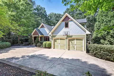 2641 Bridgewater Cir, Gainesville, GA 30506