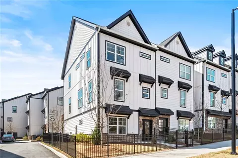 1973 Hollywood Rd NW #15, Atlanta, GA 30318