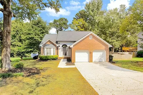 1814 Emerson Lake Cir, Snellville, GA 30078