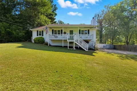 58 Lost Meadows Dr, Dallas, GA 30157