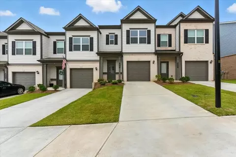 215 Dupont Dr, Cartersville, GA 30121