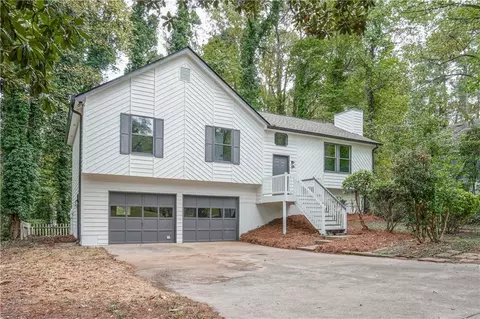 648 Sunshine Trce NW, Acworth, GA 30102