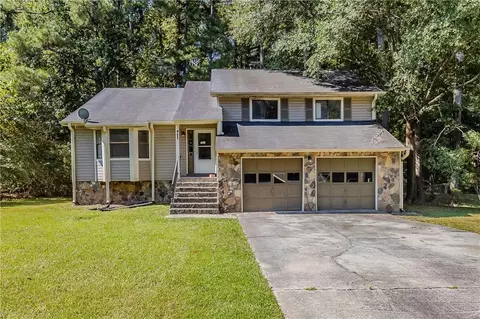 6785 Peppermill Ln, Atlanta, GA 30349