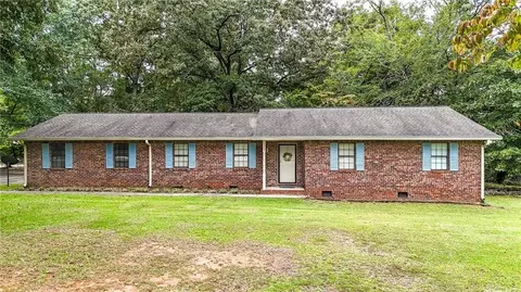 277 Valley Hill Rd, Stockbridge, GA 30281