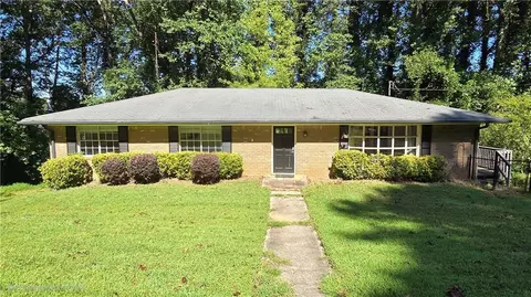 1228 Woodleigh Rd SW, Marietta, GA 30008