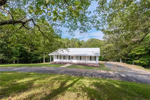 828 Rocky Ridge Rd, Jasper, GA 30143