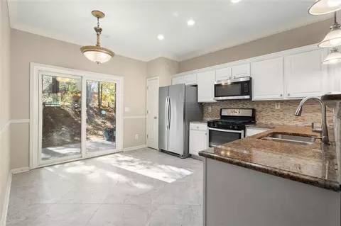 Kitchen - 2995 Oxwell Dr, Duluth, GA 30096 photo 3 of 3