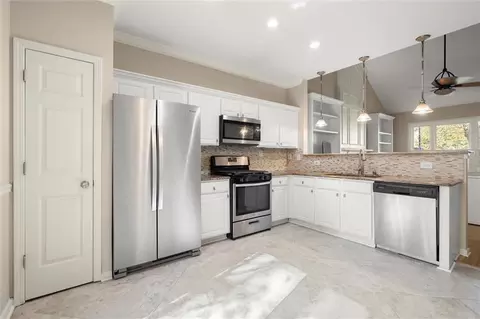Kitchen - 2995 Oxwell Dr, Duluth, GA 30096 photo 1 of 3