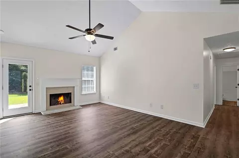 Living - 70 Mountain Way, Covington, GA 30016 photo 2 of 7