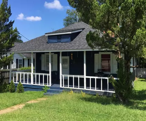 48 S Broad St, Porterdale, GA 30014