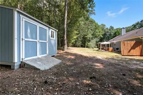 Exterior - 210 Steele Branch Ct, Hampton, GA 30228 photo 13 of 15