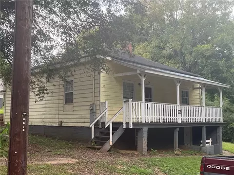 13 Magnolia St, Covington, GA 30014
