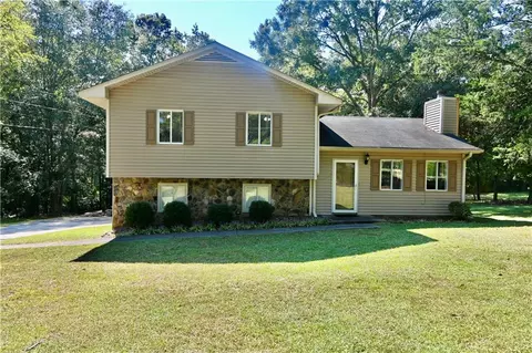 631 Rockaway Rd, Senoia, GA 30276