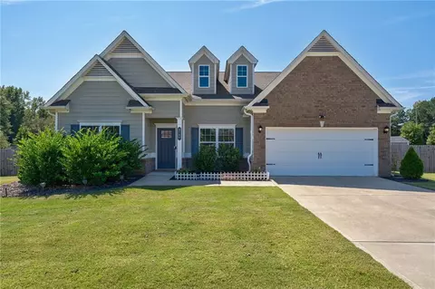 2157 Day Dr, Bogart, GA 30622