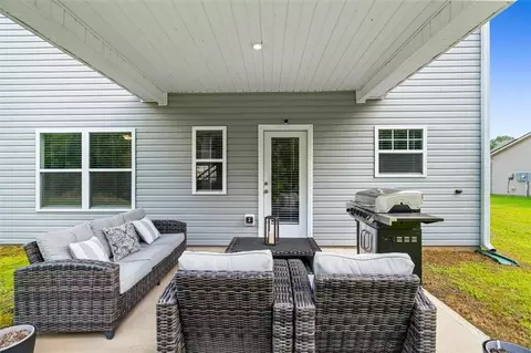 Exterior - 586 Collington Cir, Dalton, GA 30721 photo 5 of 5