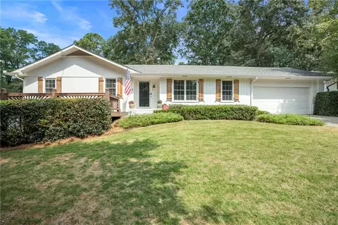 220 Alpine Dr, Roswell, GA 30075