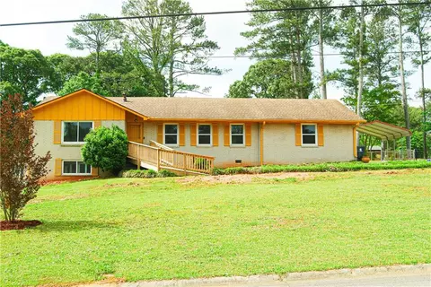 1584 Hebron Ln, Riverdale, GA 30296