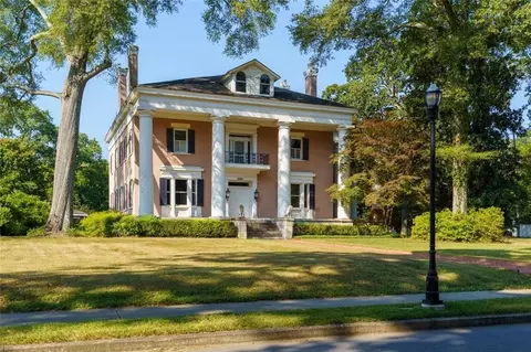 303 Kennesaw Ave NW, Marietta, GA 30060