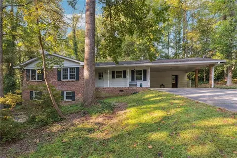 560 Cool Creek Trl SE, Mableton, GA 30126