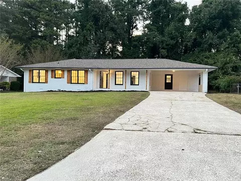 4140 Weston Dr, Powder Springs, GA 30127