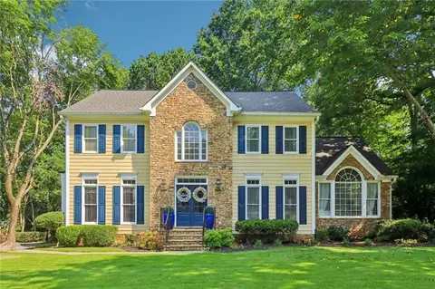 2575 Hidden Wood Ln, Lawrenceville, GA 30043