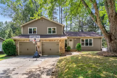 350 Sea Holly Cir, Roswell, GA 30076