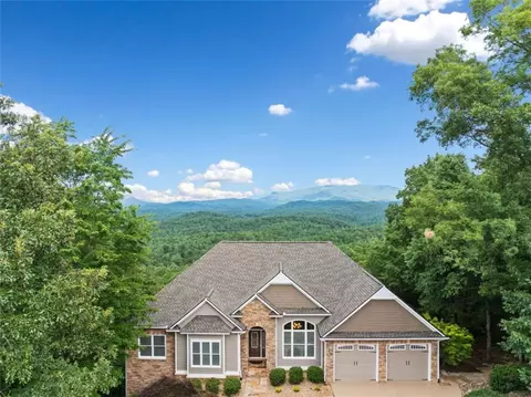 887 Oceola Dr, Ellijay, GA 30540
