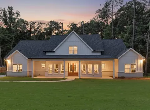502 Camp Lake Rd SW, Monroe, GA 30655