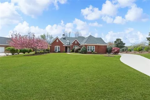617 Gold Bullion Dr W, Dawsonville, GA 30534