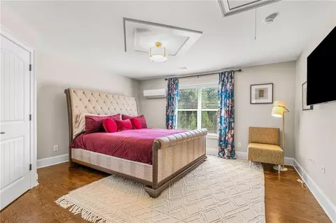 Bedroom - 580 Grimsby Ct, Suwanee, GA 30024 photo 4 of 6