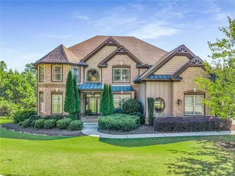 Exterior - 580 Grimsby Ct, Suwanee, GA 30024 photo 6 of 13