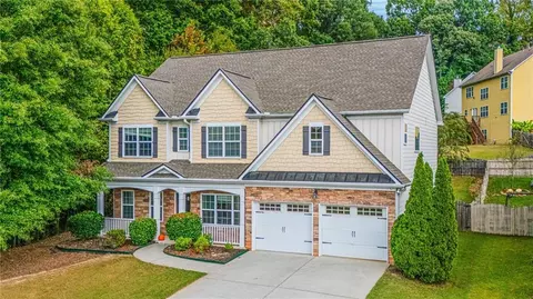 6223 Sapphire Ct, Sugar Hill, GA 30518