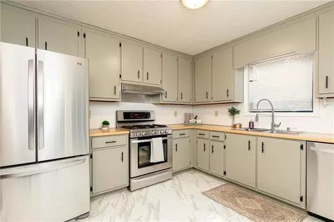 4065 Maxanne Dr NW, Kennesaw, GA 30144