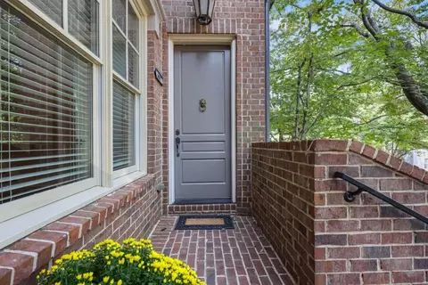 6087 City Walk Ln, Atlanta, GA 30328