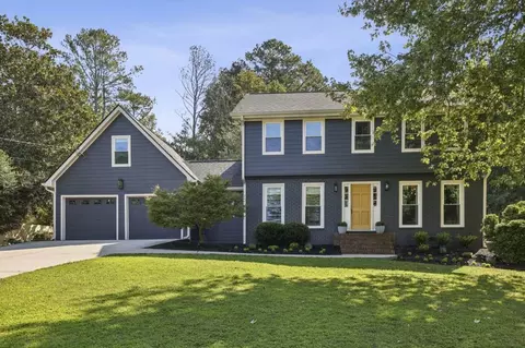 3020 Mountain Trce NE, Roswell, GA 30075